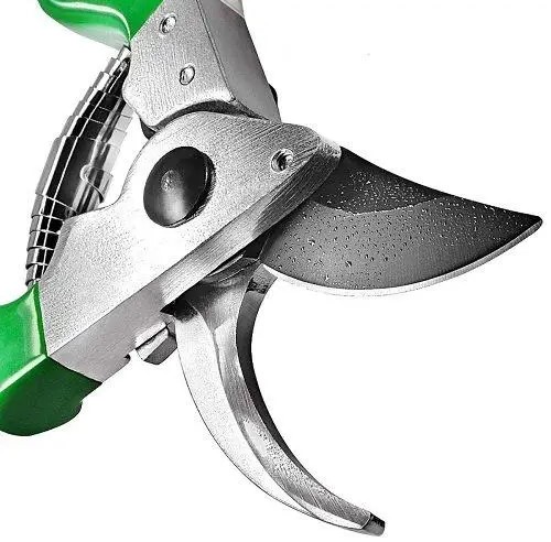 odolné záhradnícke nožnice